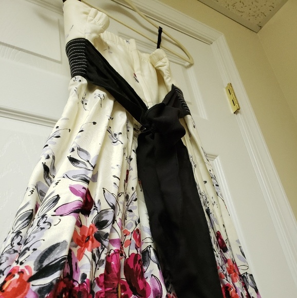 Cocktail Dress - Picture 2 of 6